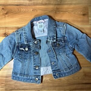 GAP Blue Jean Jacket Classic Denim Style
